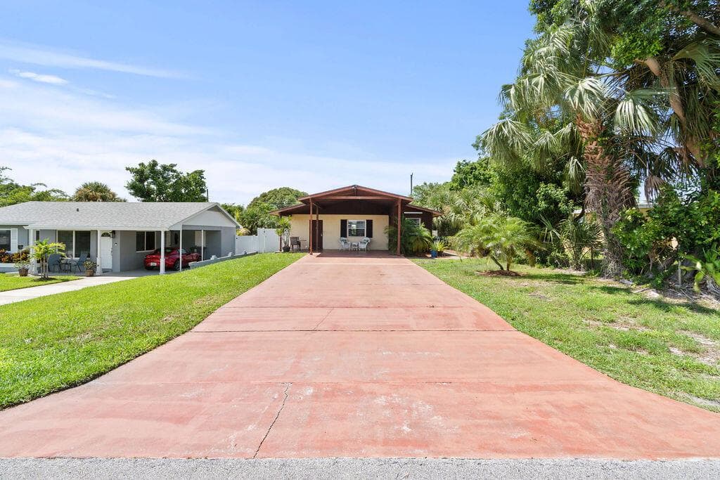 1102 Florence Road, Lantana, FL 33462 photo 2
