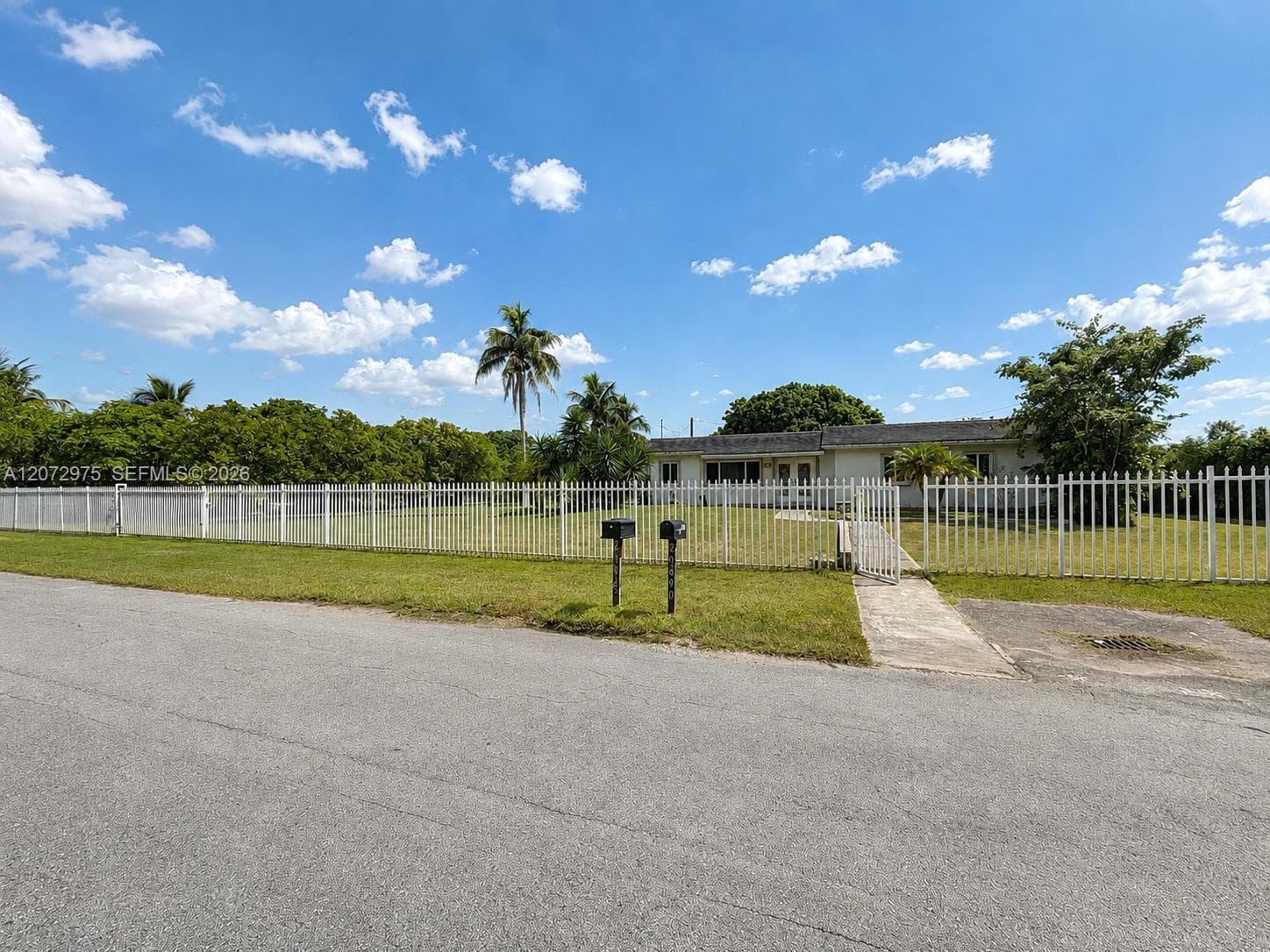 20890 SW 236th St, Homestead, FL 33031