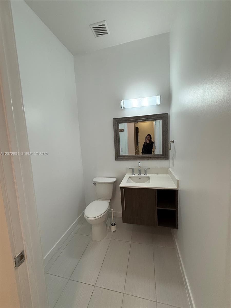 7661 NW 107th Ave # 813, Doral, FL 33178 photo 2