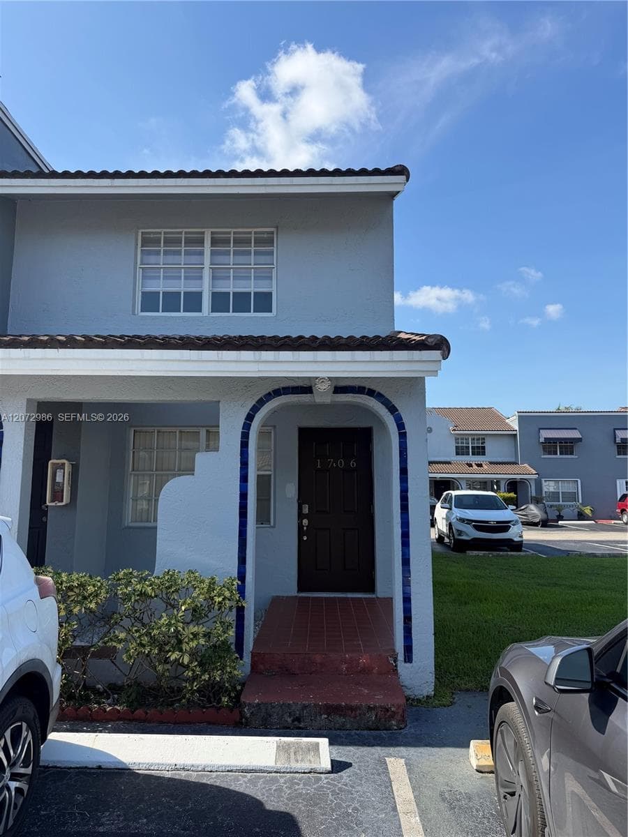 7040 NW 173rd Dr # 1706, Hialeah, FL 33015