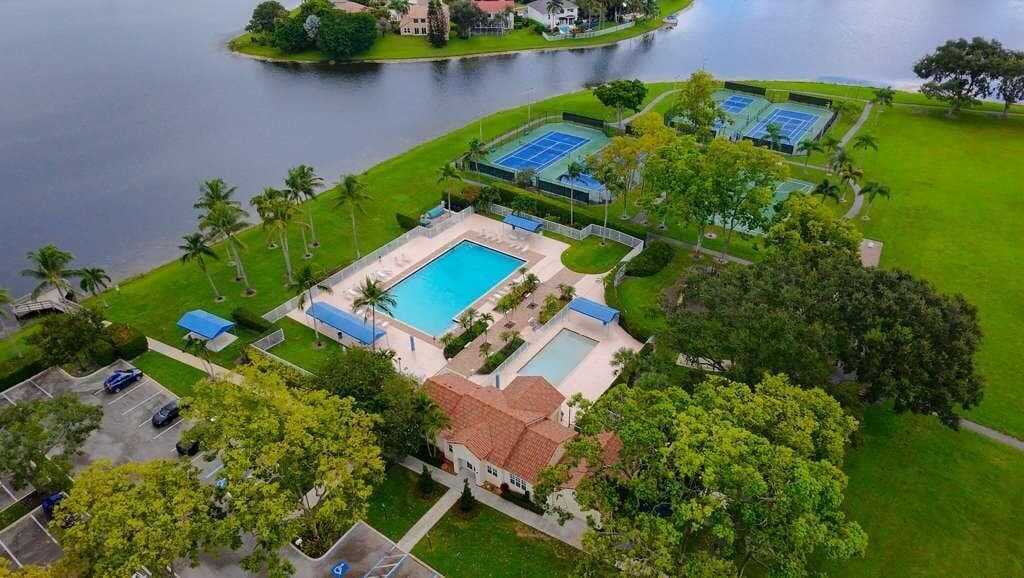 7606 Briar Cliff Circle, Lake Worth, FL 33467 photo 4