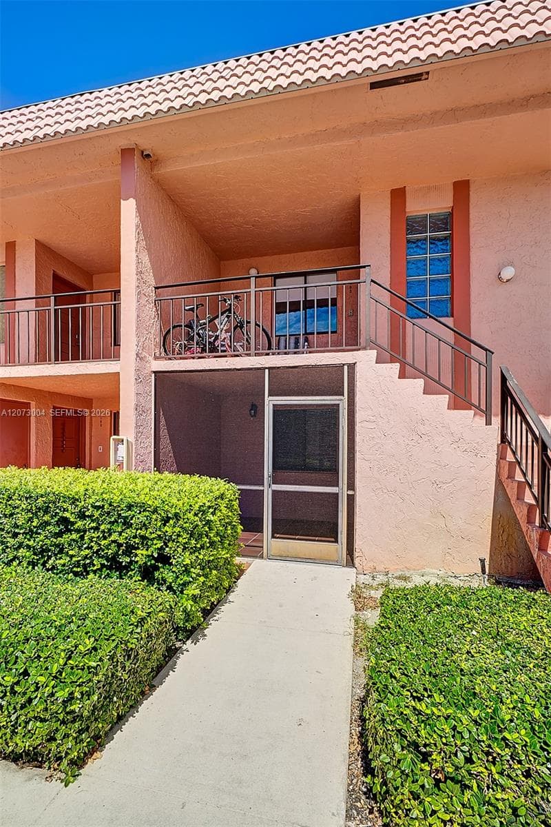 231 Lakeview Drive # 103, Weston, FL 33326 photo 2