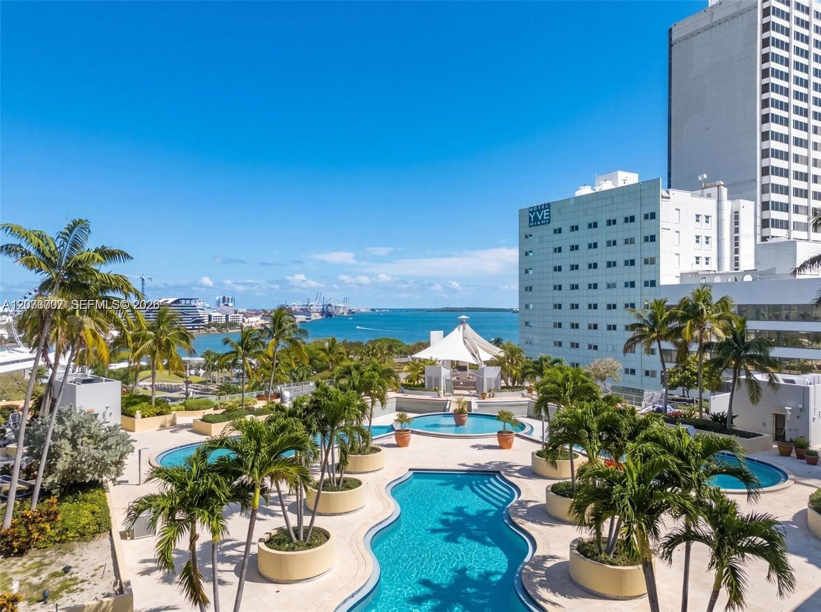 253 NE 2nd St # 424, Miami, FL 33132