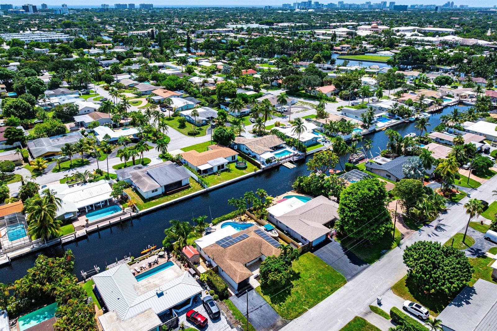 1620 SW 4TH Avenue, Pompano Beach, FL 33060 photo 2