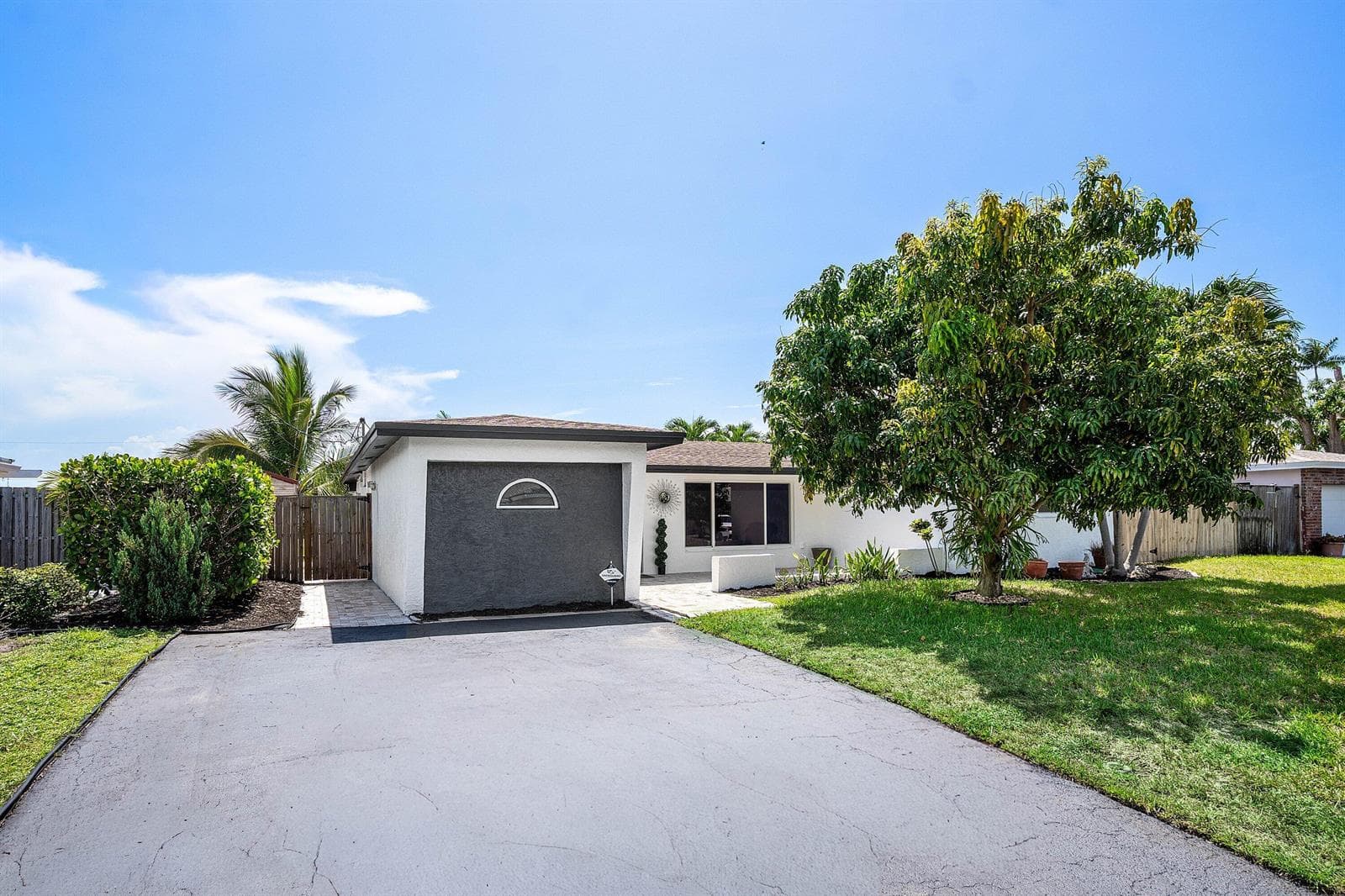 1620 SW 4TH Avenue, Pompano Beach, FL 33060 photo 4