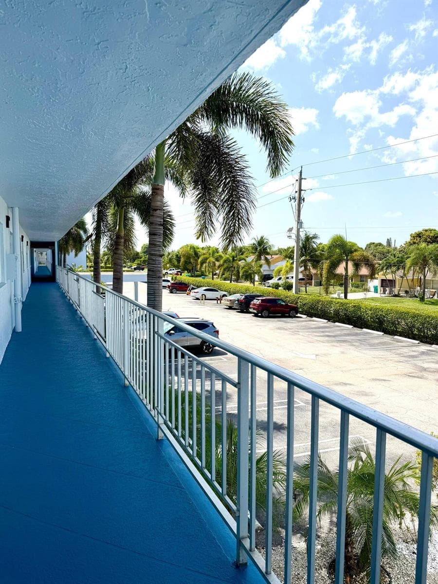 300 NE 26TH Avenue # 2010, Boynton Beach, FL 33435 photo 2