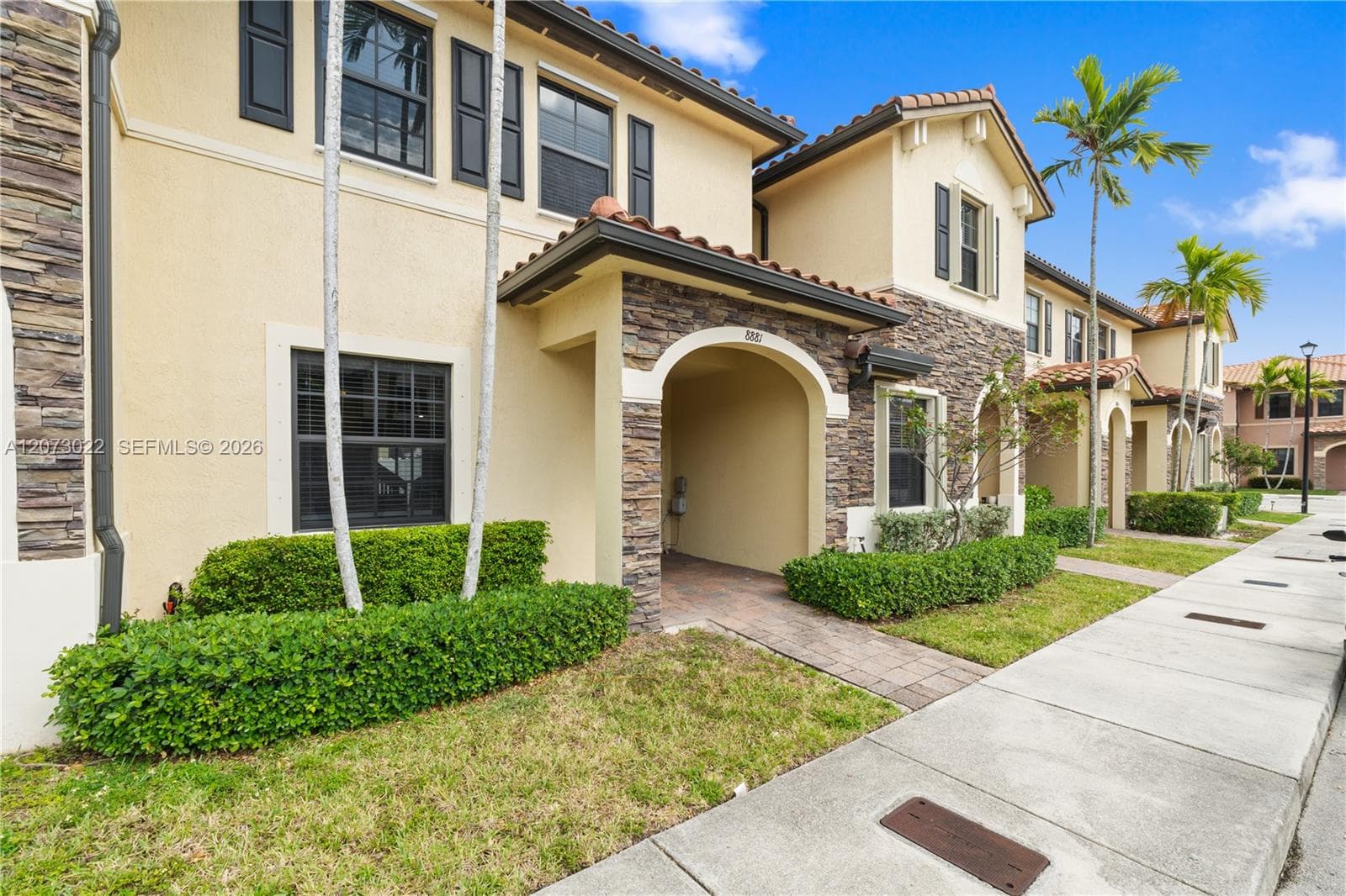 8881 W 35th Ln, Hialeah, FL 33018 photo 4