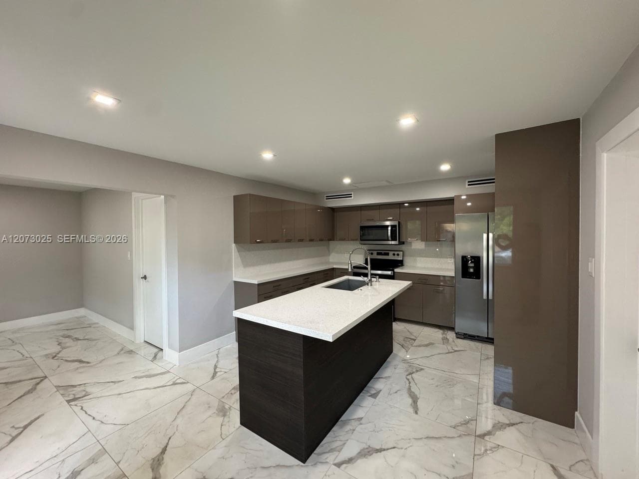 15011 Coconut Ct # 15011, Miami Lakes, FL 33014 photo 4