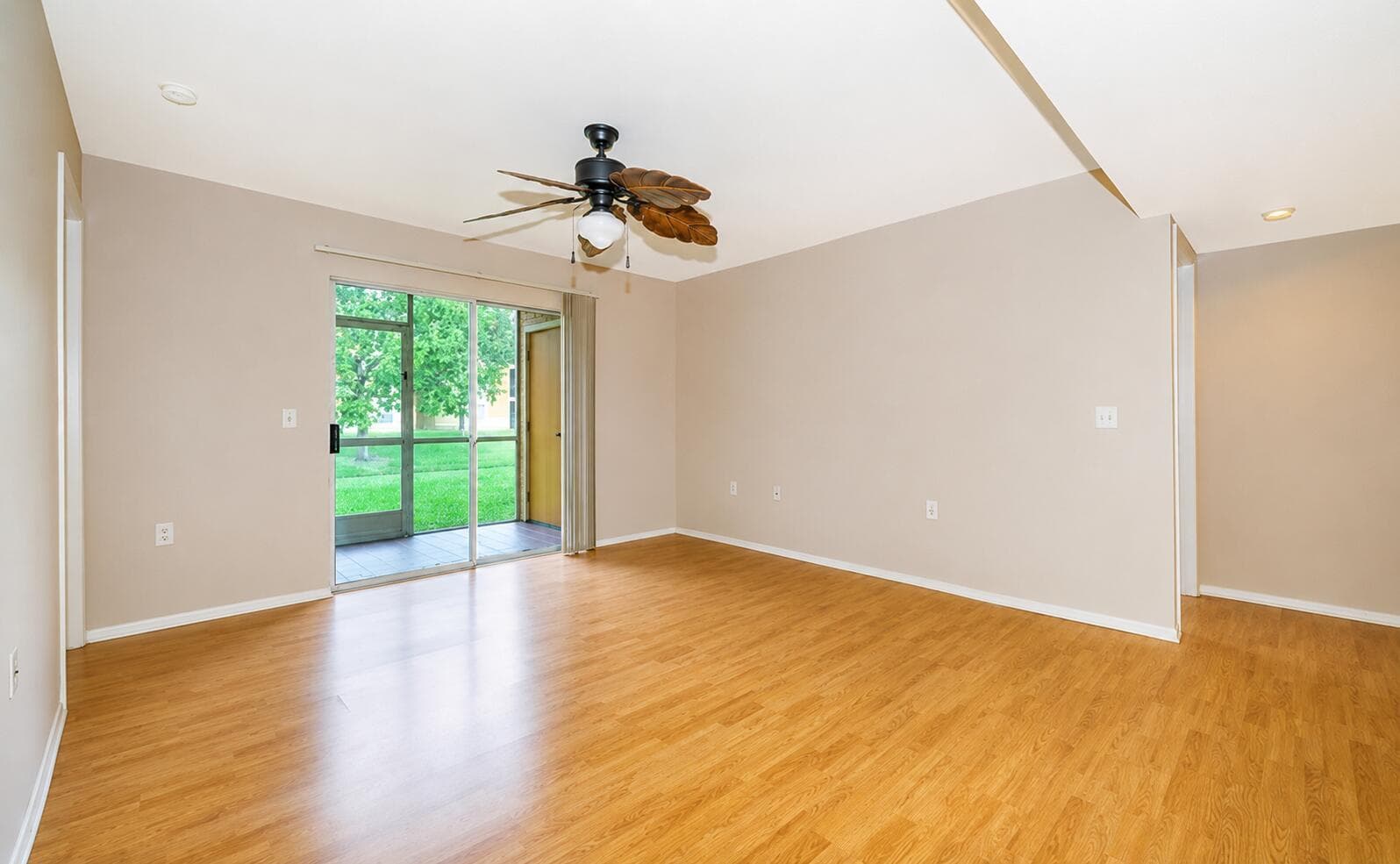 5283 IMAGES Circle # 104, Kissimmee, FL 34746 photo 3