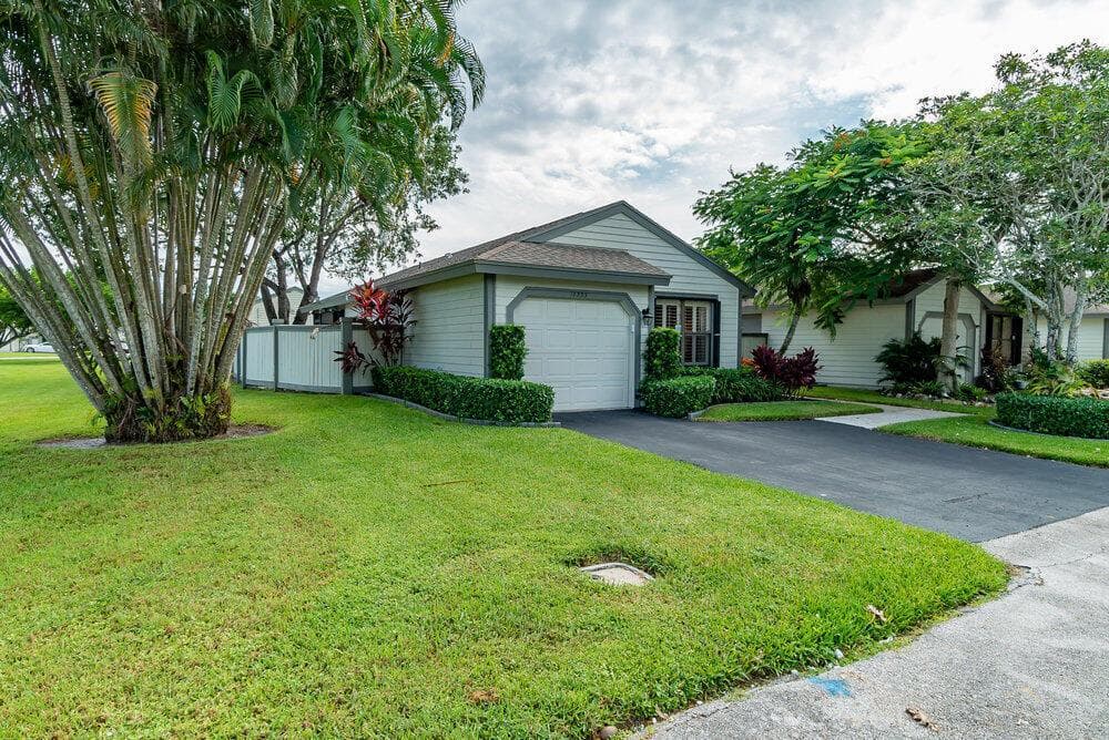 13335 Bedford Mews Court, Wellington, FL 33414 photo 2