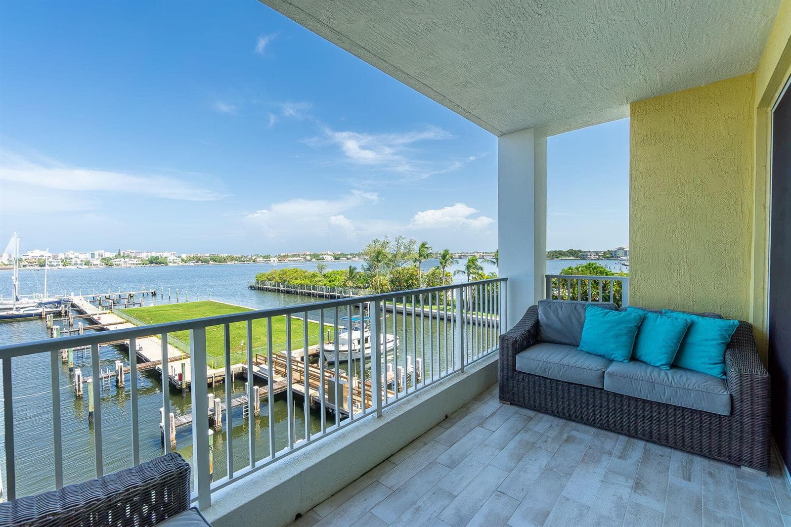 806 E Windward Way # 424, Lantana, FL 33462 photo 3