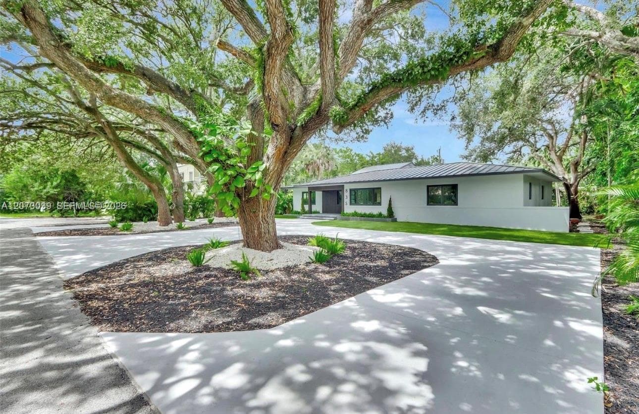 835 NE 120th St, Biscayne Park, FL 33161 photo 3