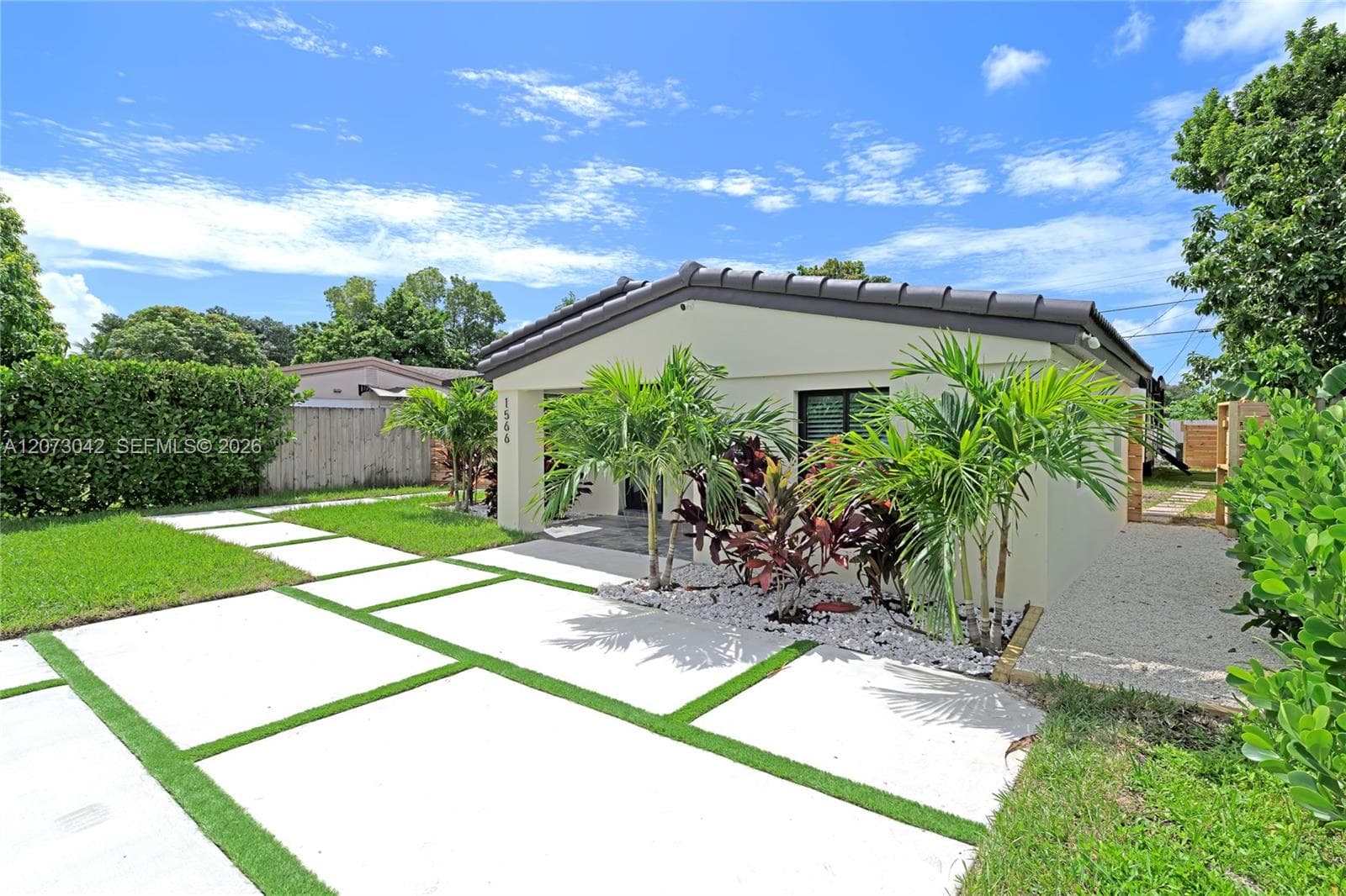 1566 NE 174th St, North Miami Beach, FL 33162 photo 2