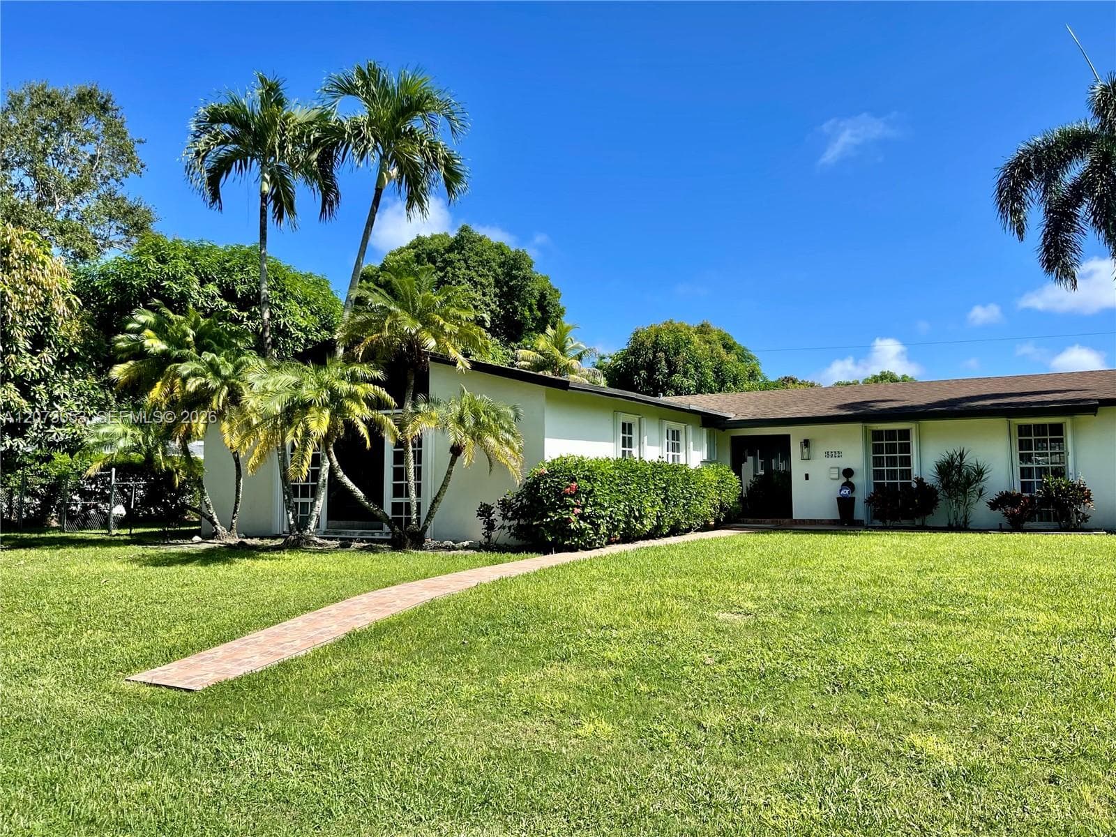 8522 SW 148th Ter, Palmetto Bay, FL 33158 photo 2
