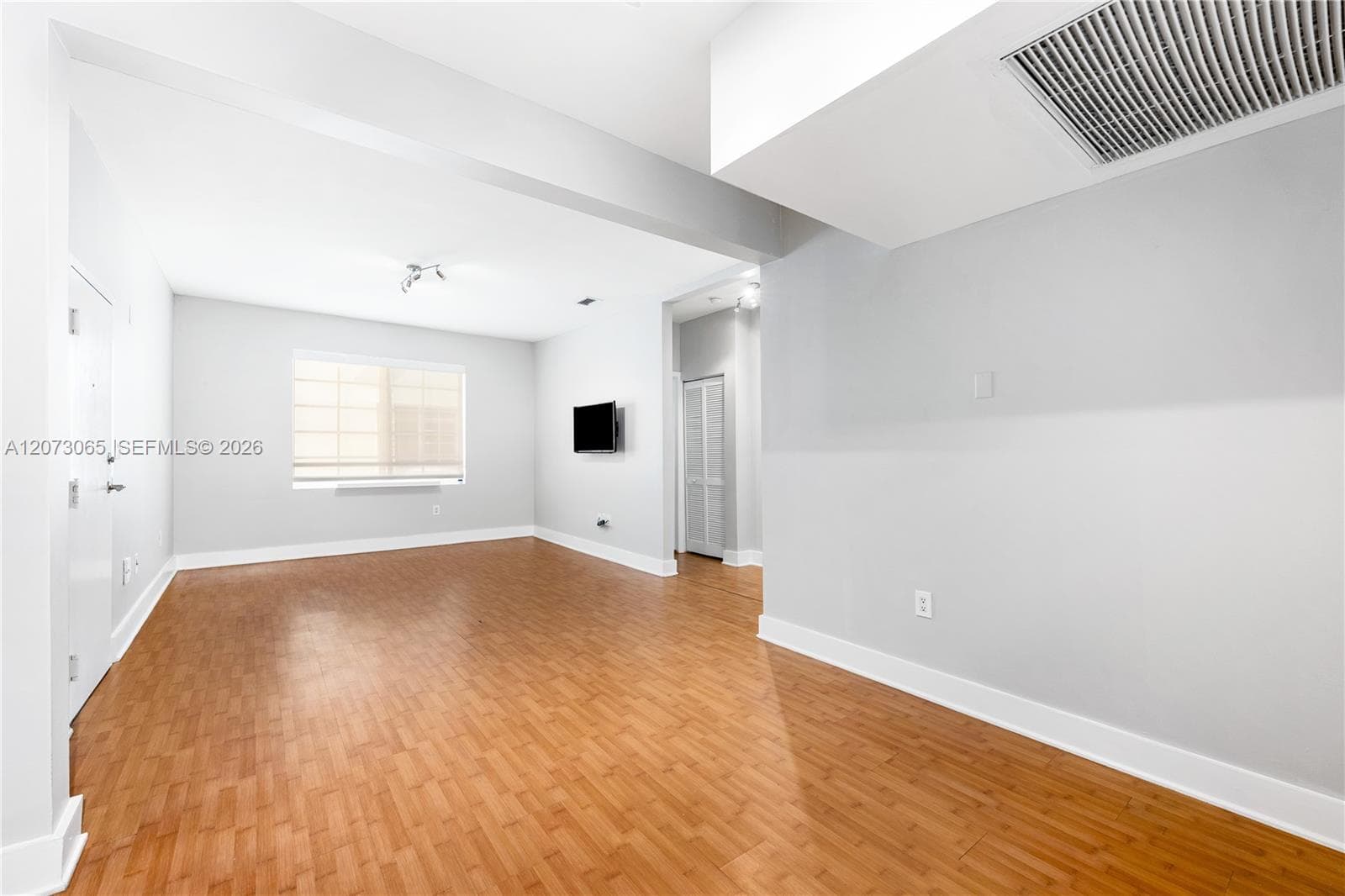 1000 Meridian Ave # 8, Miami Beach, FL 33139 photo 2