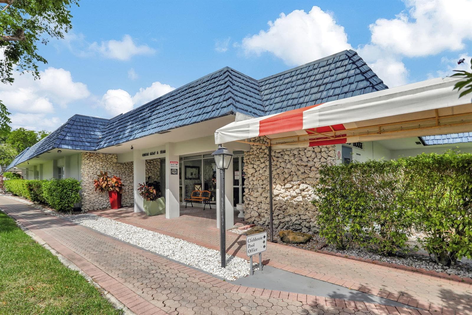 7827 GOLF CIR Drive # 301, Margate, FL 33063 photo 2