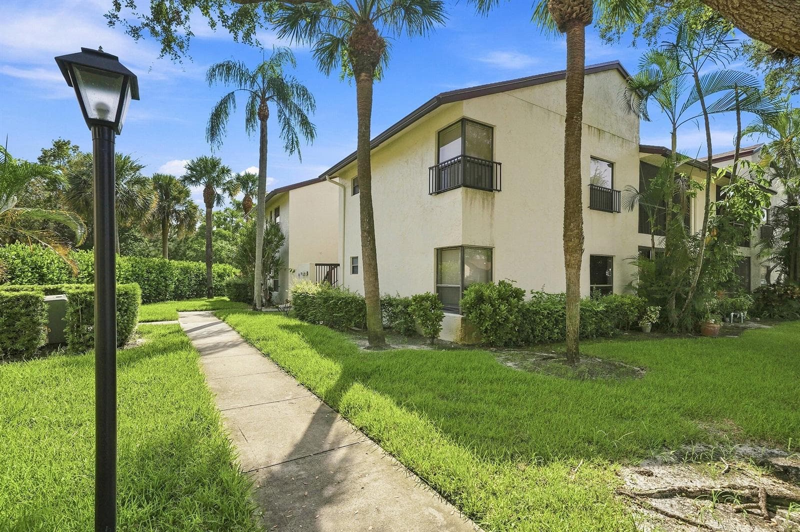 2581 CARAMBOLA Circle N # 1868, Coconut Creek, FL 33066