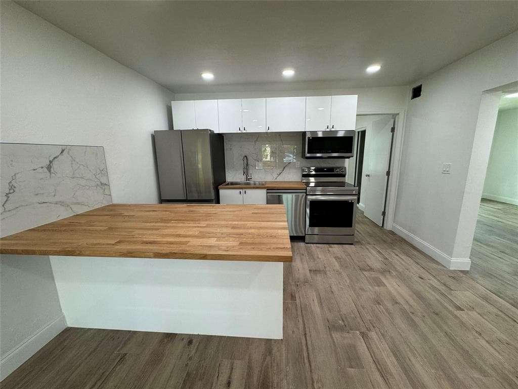 2200 NE 173RD Street # 4, North Miami Beach, FL 33160 photo 3