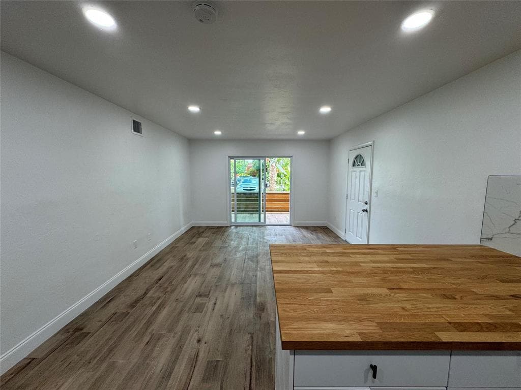 2200 NE 173RD Street # 4, North Miami Beach, FL 33160 photo 4