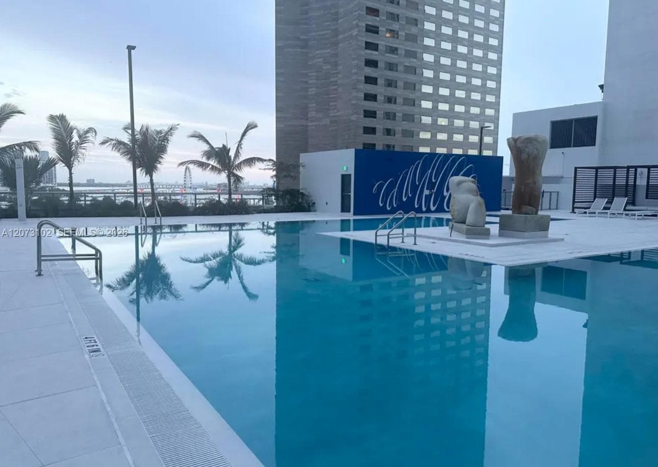 335 S Biscayne Blvd # 3706, Miami, FL 33131 photo 3