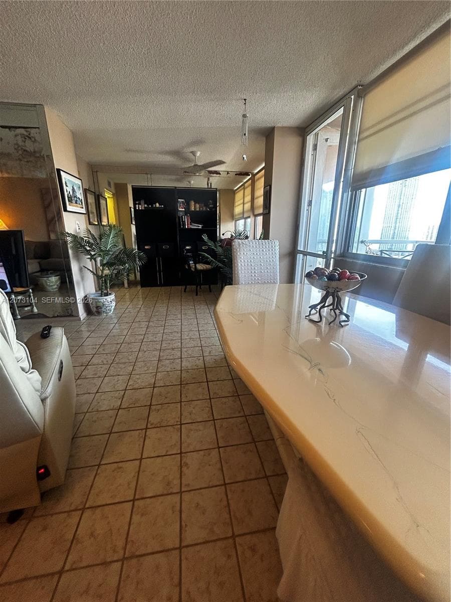 251 174th St # 2315, Sunny Isles Beach, FL 33160 photo 4
