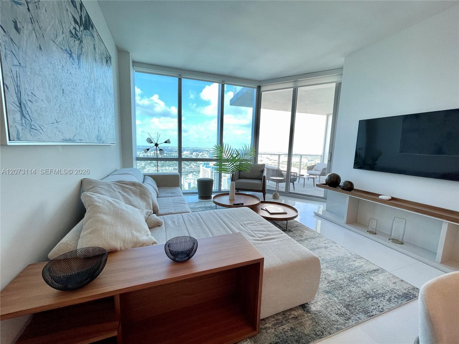 851 NE 1st Ave # 3606, Miami, FL 33132 photo 4
