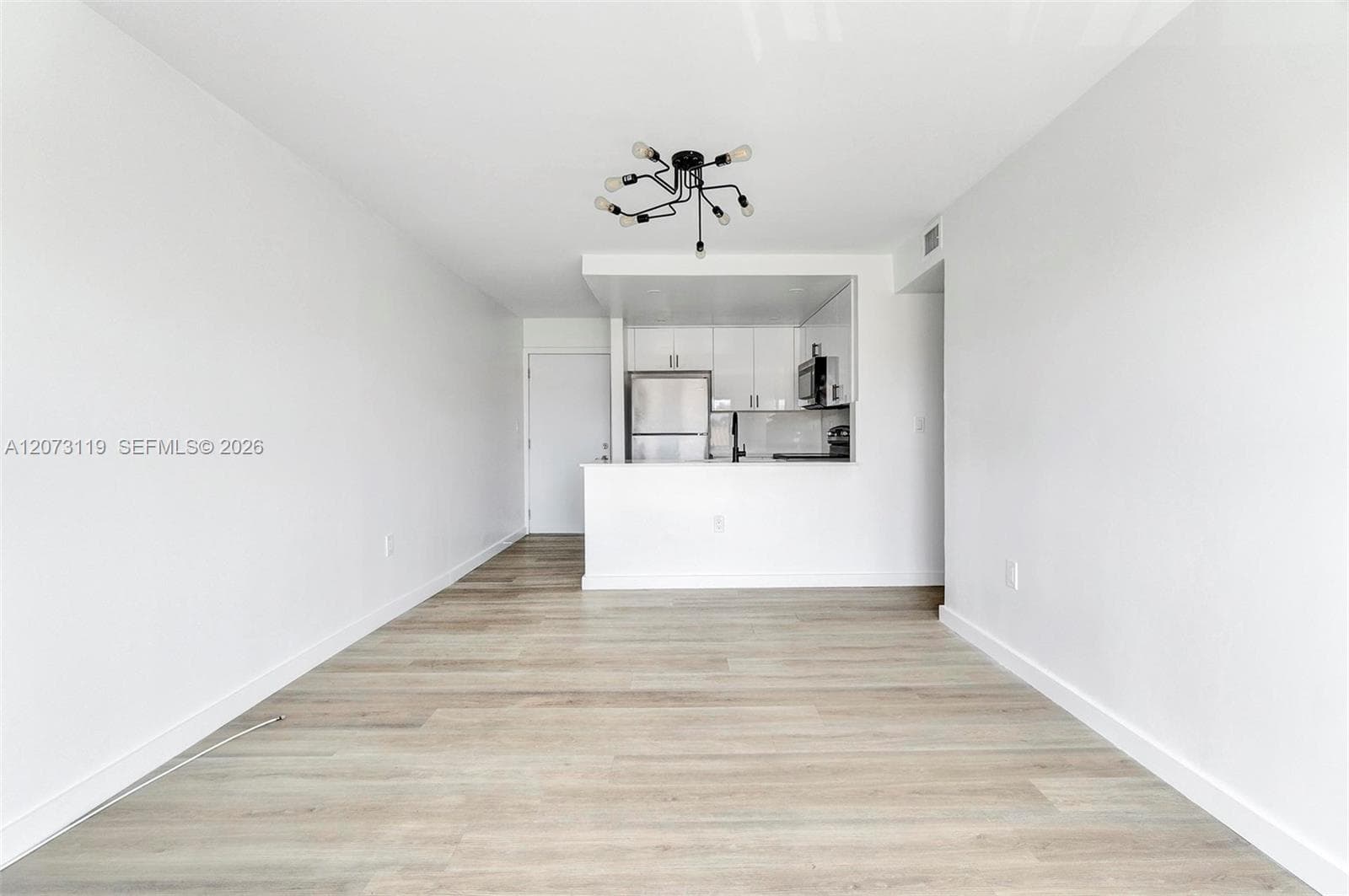 620 SW 10th St # 305, Miami, FL 33130 photo 3