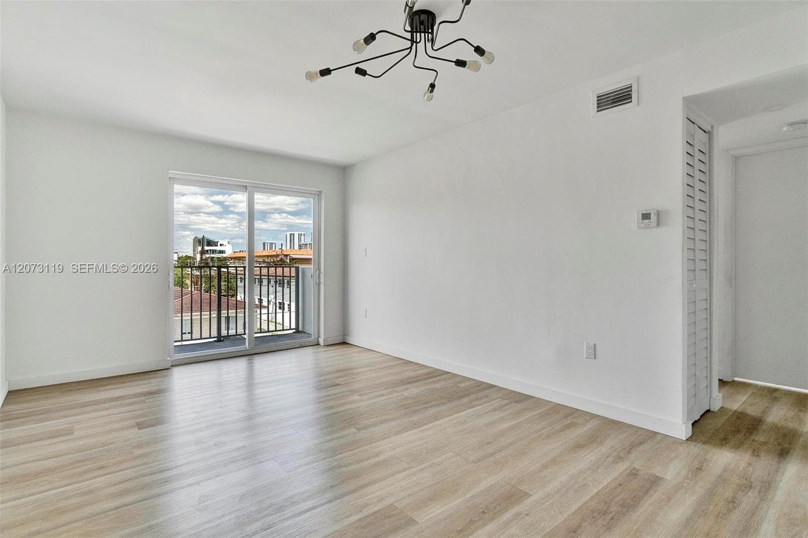 620 SW 10th St # 305, Miami, FL 33130 photo 4