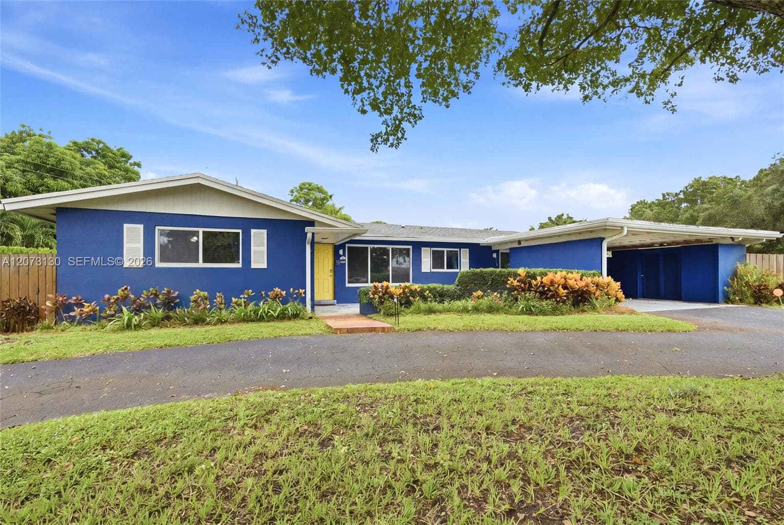 341 SW 54th Ave, Plantation, FL 33317 photo 2