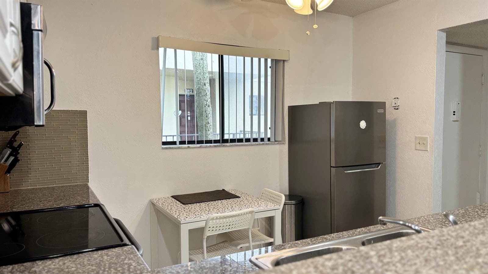 5130 Las Verdes Circle # Apt 313, Delray Beach, FL 33484 photo 5