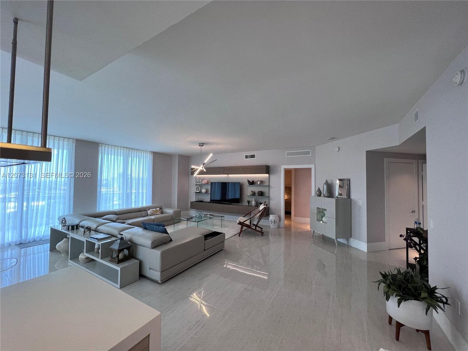 17301 Biscayne Blvd # 1402, North Miami Beach, FL 33160 photo 3