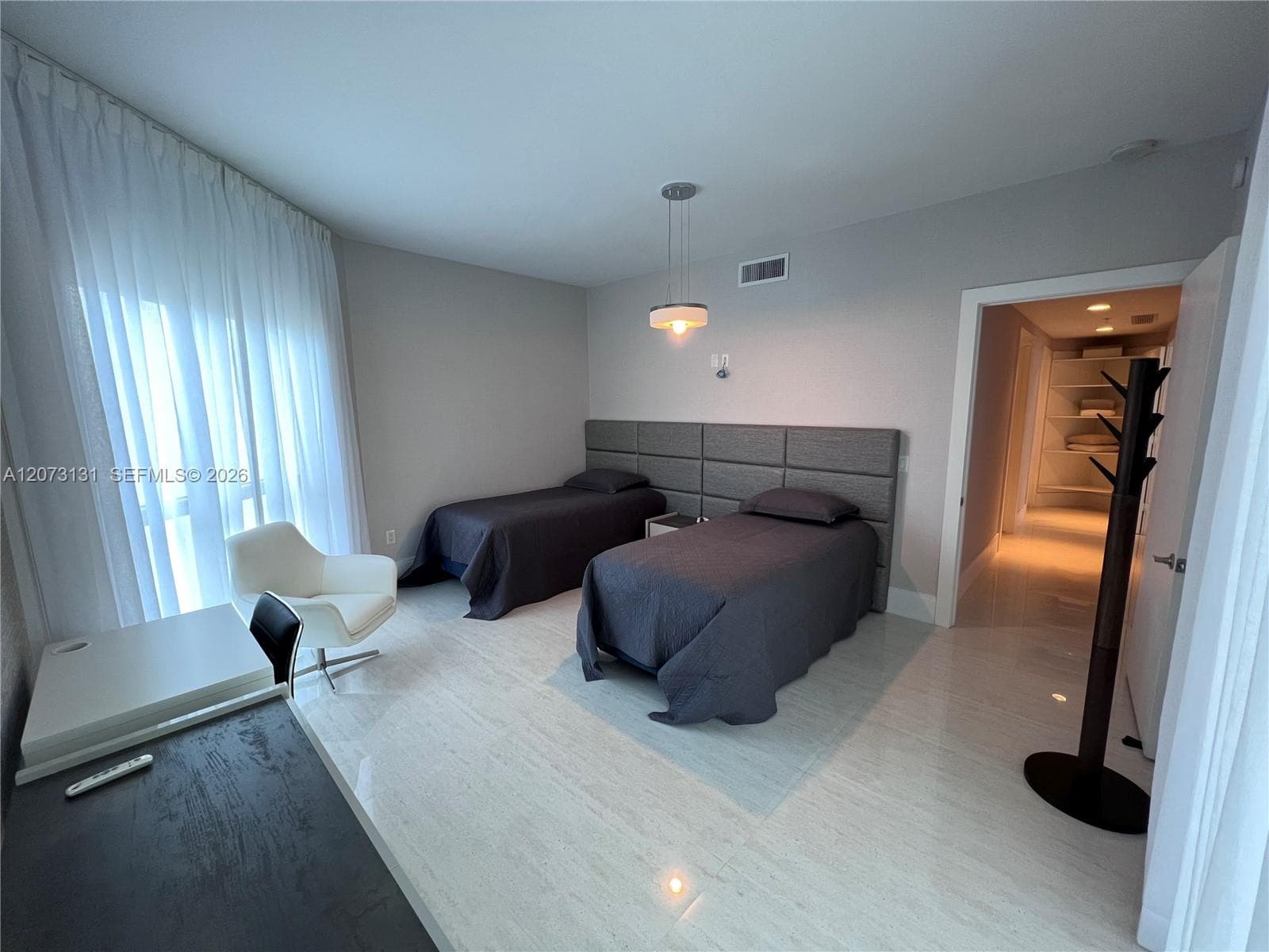 17301 Biscayne Blvd # 1402, North Miami Beach, FL 33160 photo 4