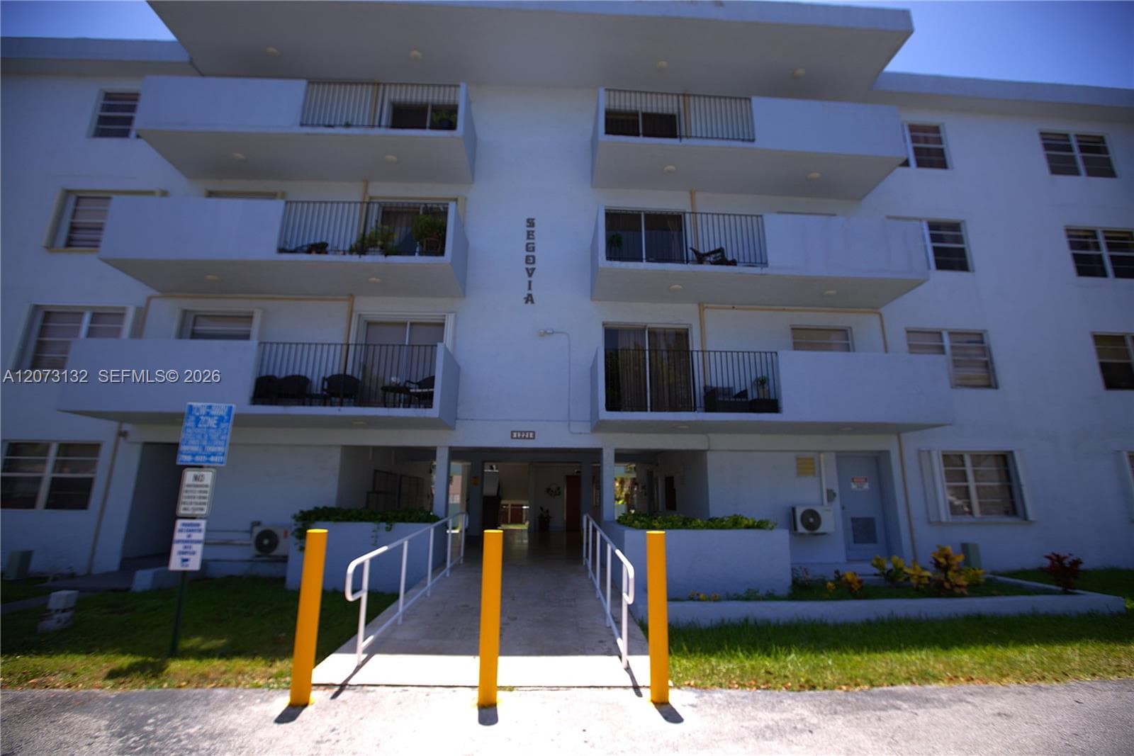 1221 SW 122nd Ave # 403, Miami, FL 33184 photo 2