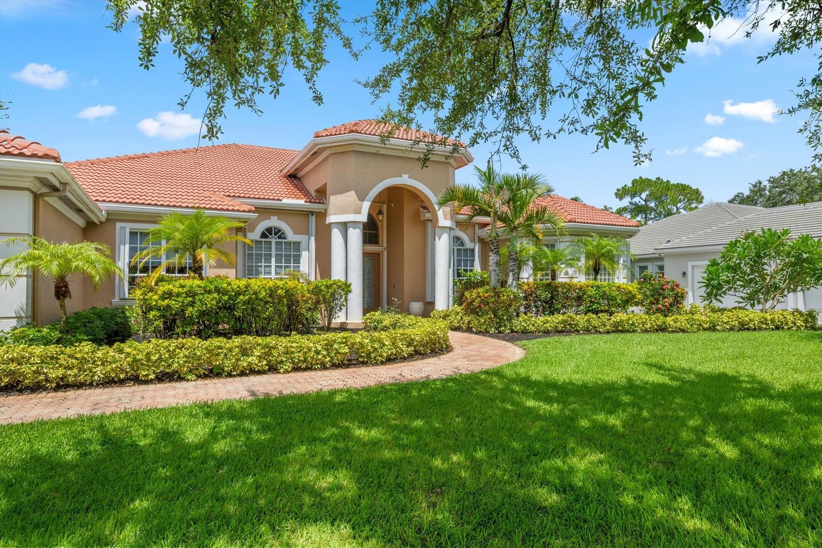 893 FOREST GLEN Lane, Wellington, FL 33414 photo 2