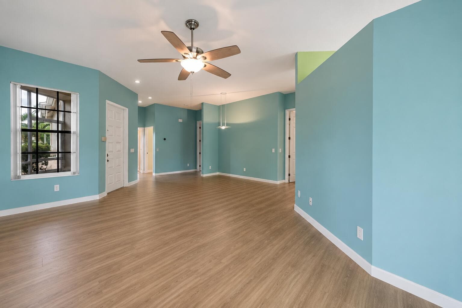 546 SW NEW CASTLE Cove, Port St. Lucie, FL 34986 photo 4