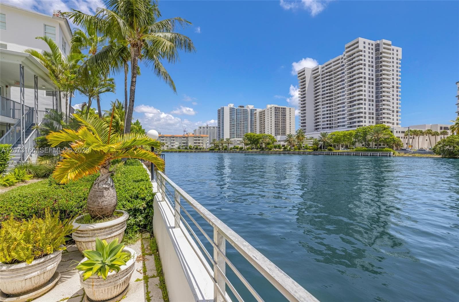 2445 Lake Pancoast Dr # 4, Miami Beach, FL 33140