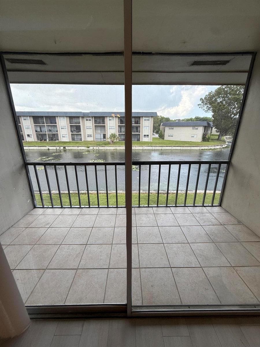 7925 S COLONY Circle S # 206, Tamarac, FL 33321 photo 3