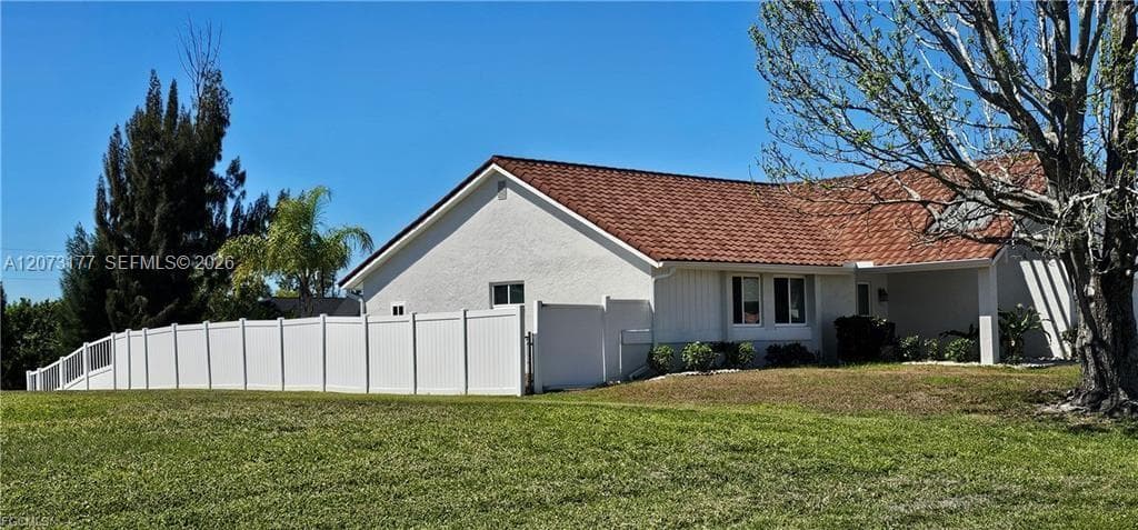 420 SE 15TH TER, Cape Coral, FL 33990 photo 3