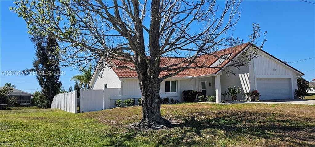 420 SE 15TH TER, Cape Coral, FL 33990 photo 5