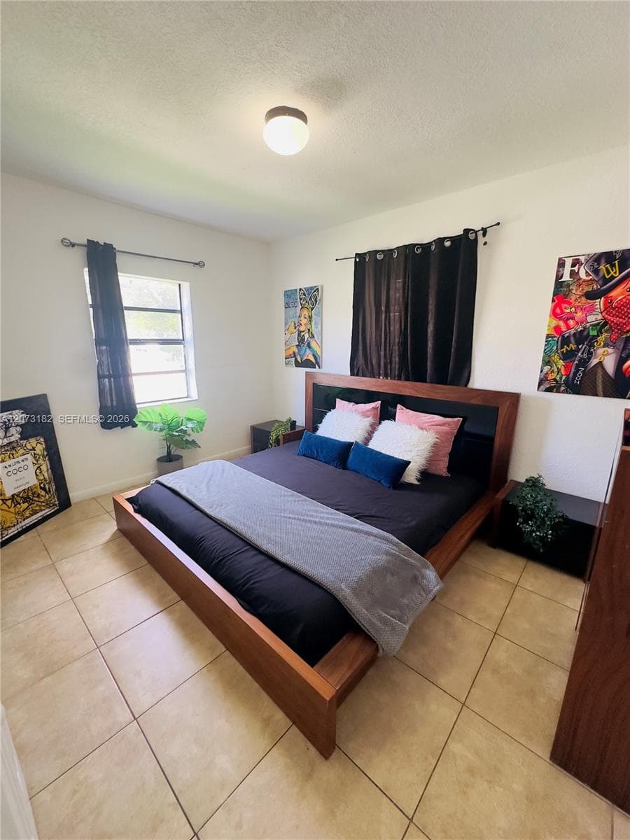 301 NW 37th St, Miami, FL 33127 photo 5