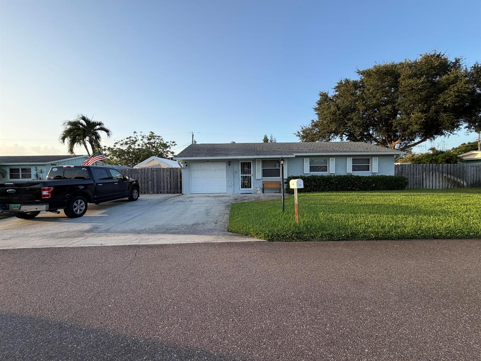 225 RIVER TERRACE Drive, Jupiter, FL 33469 photo 2