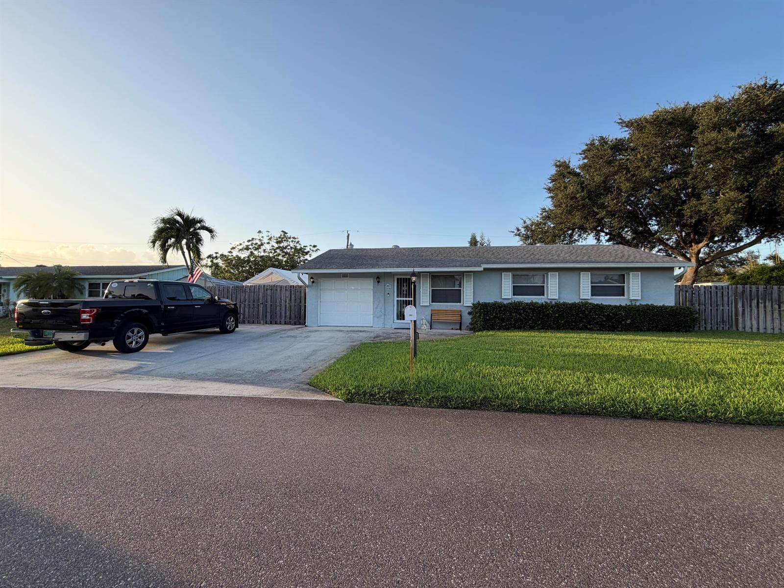 225 RIVER TERRACE Drive, Jupiter, FL 33469 photo 3