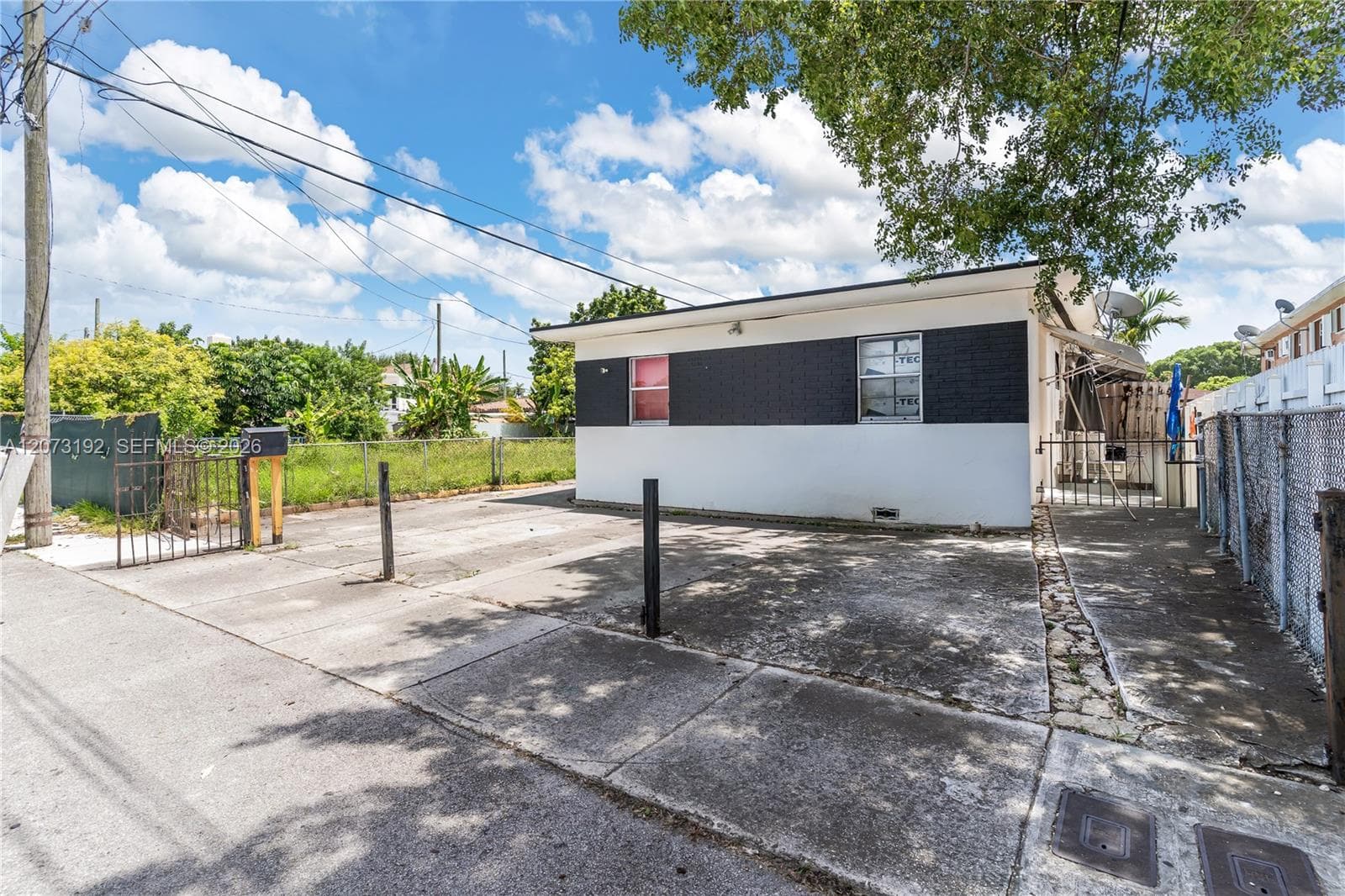 2180 NW 30th St, Miami, FL 33142 photo 3