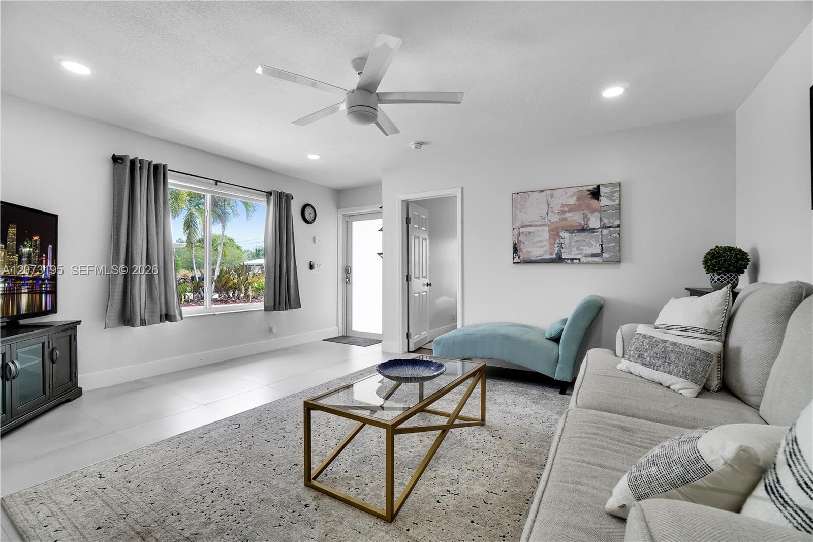 617 NW 30th Ct, Wilton Manors, FL 33311 photo 2