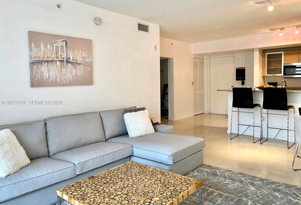 2775 NE 187th St # 419, Aventura, FL 33180 photo 2
