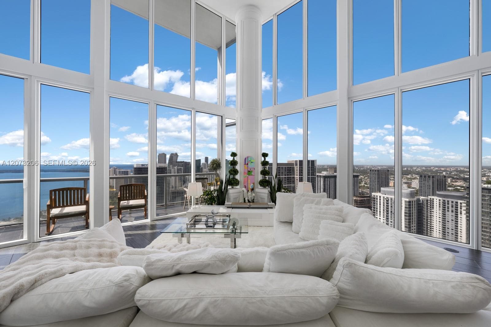 888 Biscayne Blvd # 5701, Miami, FL 33132