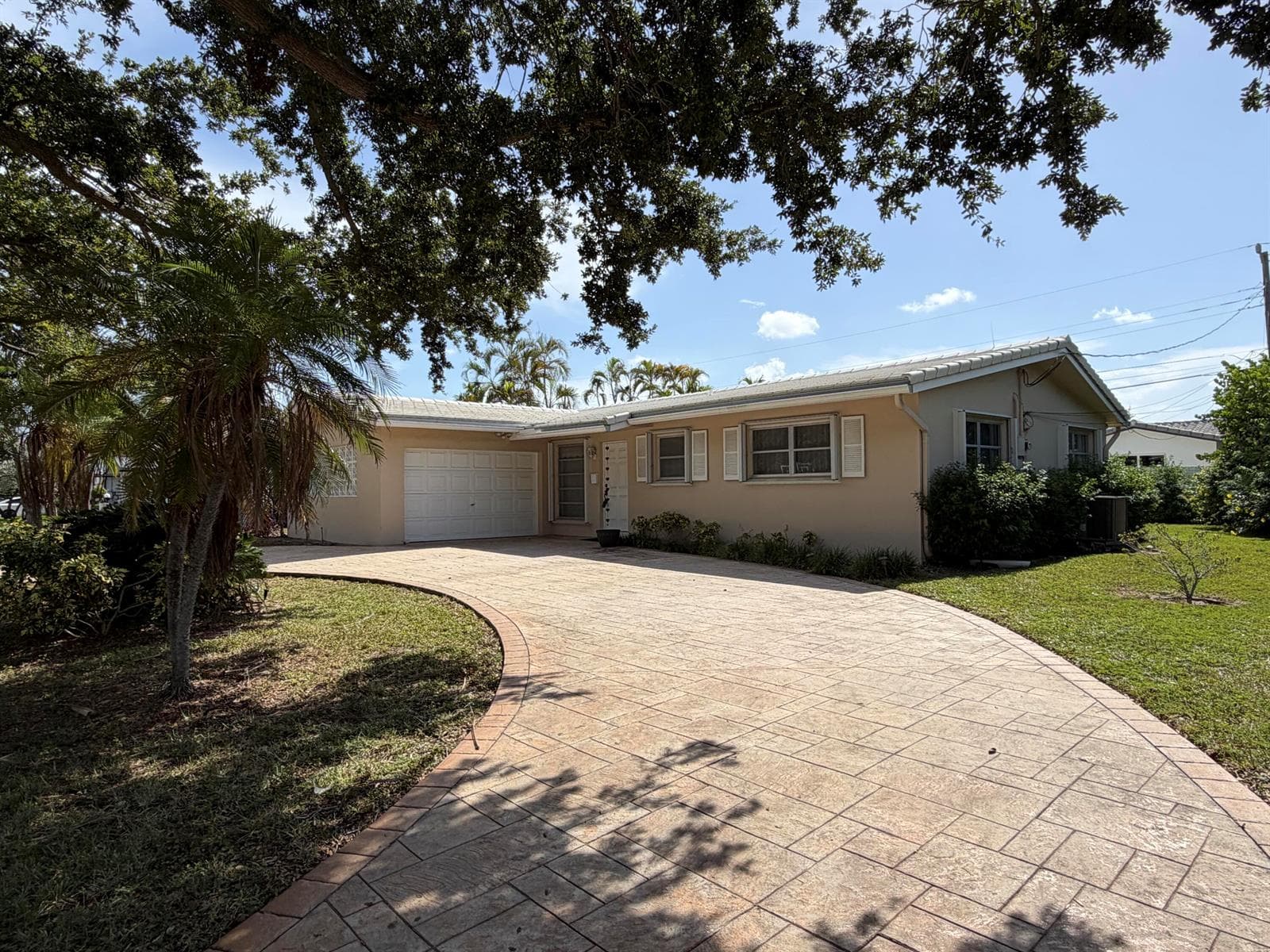 5901 NE 21st Terrace, Fort Lauderdale, FL 33308