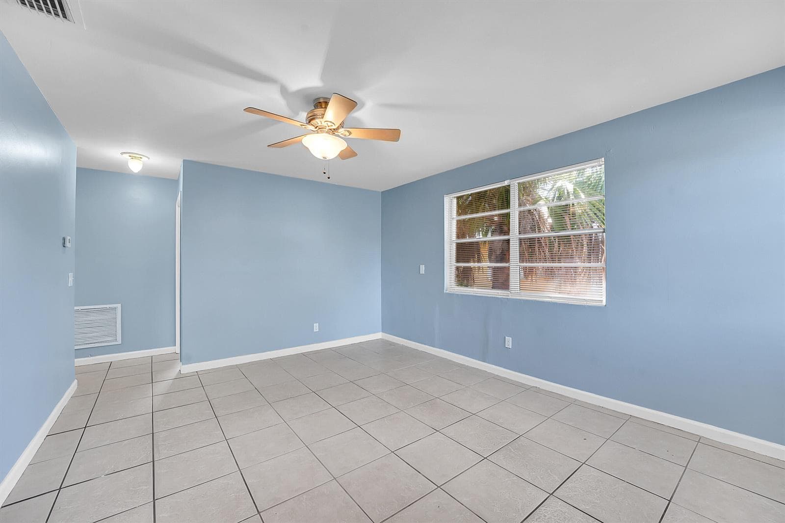 1208 W 32ND Street, Riviera Beach, FL 33404 photo 5