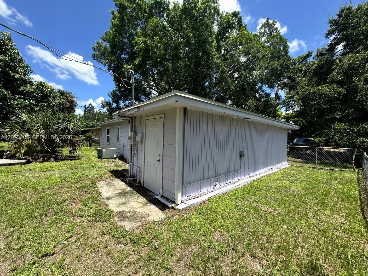 346 Muskegon Ave, Fort Myers, FL 33905 photo 3