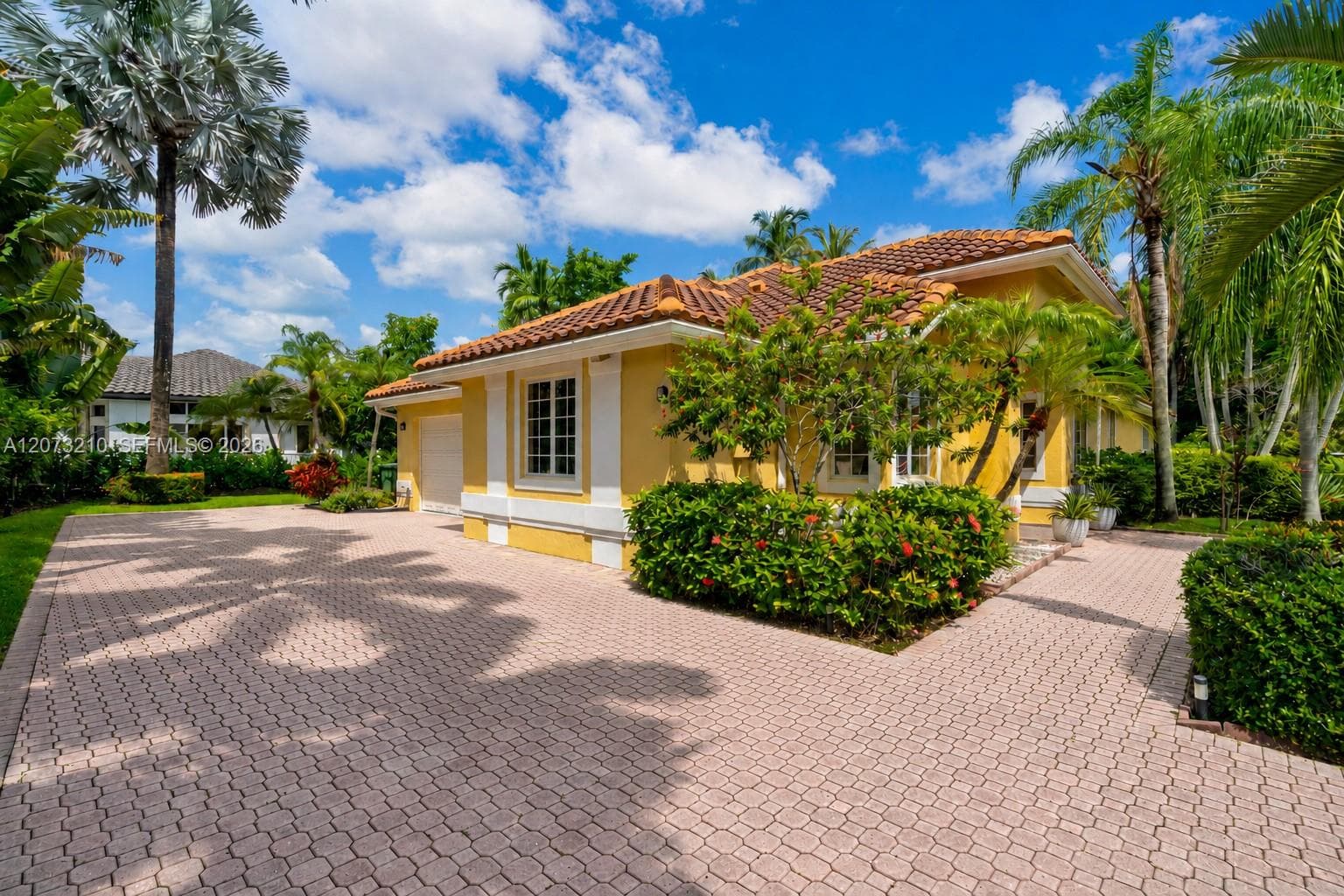 1090 SW 156th Ave, Pembroke Pines, FL 33027 photo 4